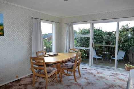 Photo of property in 4 Victor Road, Raumati Beach, Paraparaumu, 5032