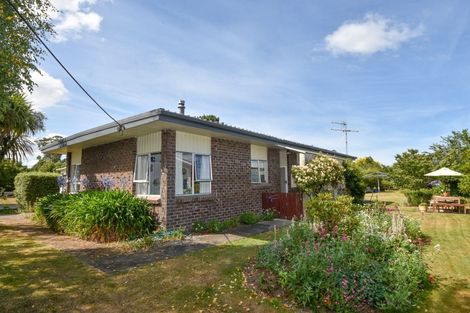 Photo of property in 1 Philip Street, Carterton, 5713