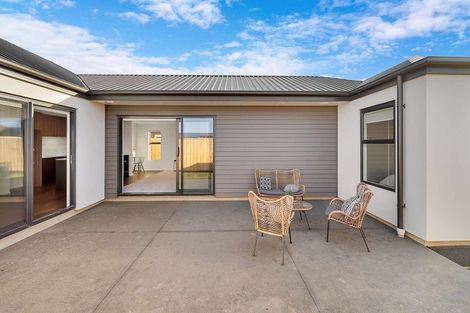 Photo of property in 21 Ellmers Street, Woodend, 7691