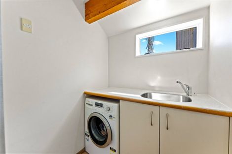 Photo of property in 38 The Terrace, Herald Island, Auckland, 0618