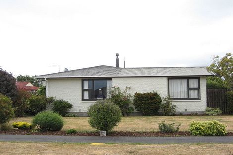 Photo of property in 130 Inwoods Close, Parklands, Christchurch, 8083