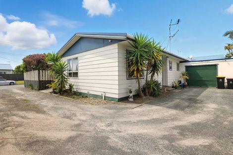 Photo of property in 1/1216 Papamoa Beach Road, Papamoa Beach, Papamoa, 3118