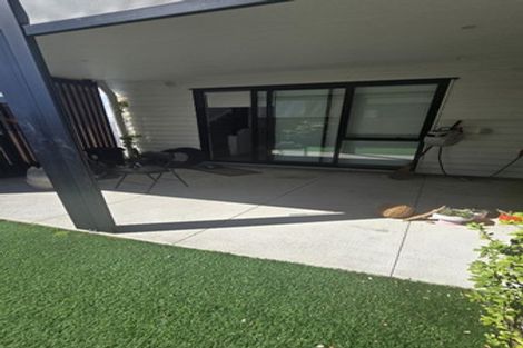 Photo of property in 2/5 Brandon Road, Glen Eden, Auckland, 0602