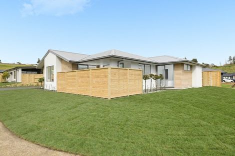 Photo of property in 128 Whakaturou Crescent, Pyes Pa, Tauranga, 3112