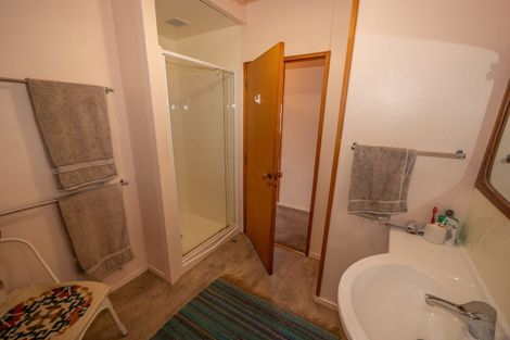 Photo of property in 39 Seaview Road, Cable Bay, 0420