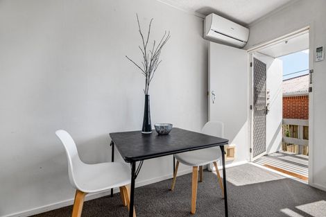 Photo of property in 2/219 Swanson Road, Henderson, Auckland, 0610