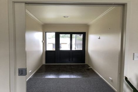 Photo of property in 1 Roseash Lane, Levin, 5510