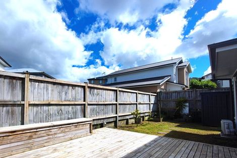 Photo of property in 4 Arthur Rolfe Lane, Swanson, Auckland, 0614