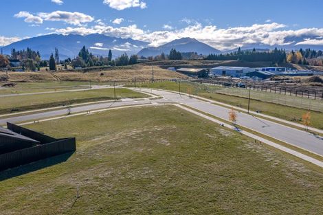 Photo of property in 55 Doug Ledgerwood Drive, Wanaka, 9305