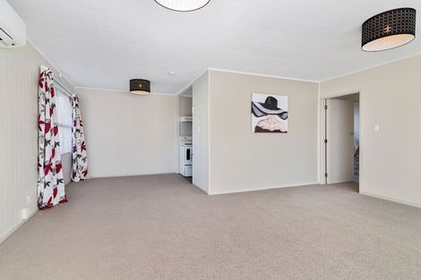 Photo of property in 17 Chaucer Place, Owhata, Rotorua, 3010