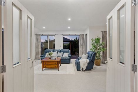 Photo of property in 23 East Coast Road, Milford, Auckland, 0620