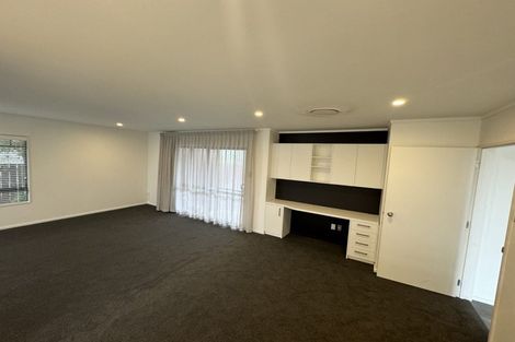 Photo of property in 11 Aspen Way, Kelvin Grove, Palmerston North, 4414