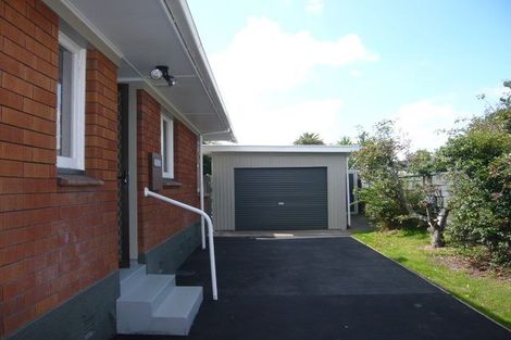Photo of property in 150 Sandwich Road, St Andrews, Hamilton, 3200