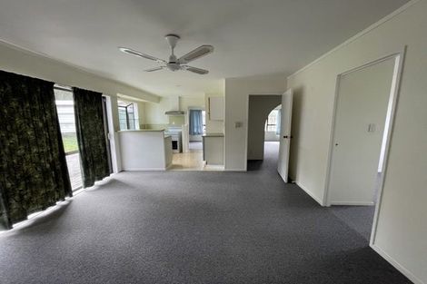 Photo of property in 12 Sumich Place, West Harbour, Auckland, 0618