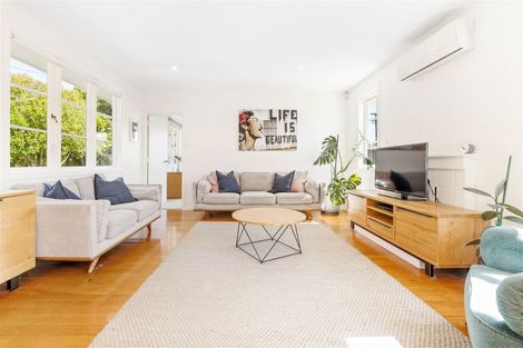 Photo of property in 1/10 Neil Avenue, Te Atatu Peninsula, Auckland, 0610