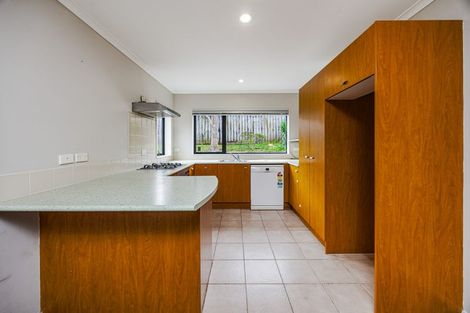 Photo of property in 31d Chieftain Rise, Goodwood Heights, Auckland, 2105