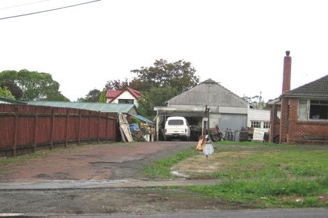 Photo of property in 42 Woodglen Road, Glen Eden, Auckland, 0602