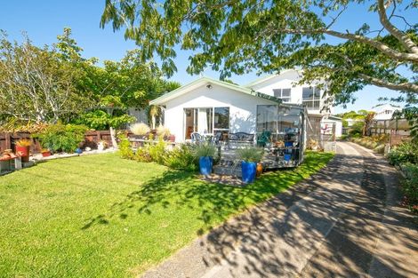 Photo of property in 7 Athenree Road, Athenree, Katikati, 3177