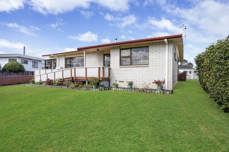 Photo of property in 163 Durrant Drive, Whangamata, 3620