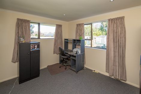 Photo of property in 16 Taiaroa Place, Southbridge, 7602