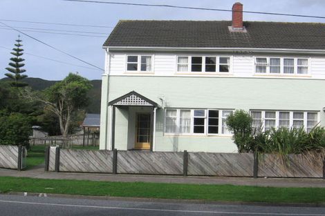 Photo of property in 105 Cambridge Terrace, Fairfield, Lower Hutt, 5011
