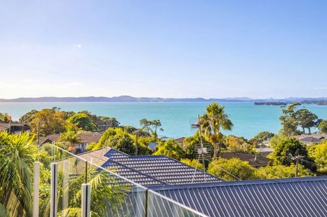 Photo of property in 1/5 Colmar Road, Mellons Bay, Auckland, 2014