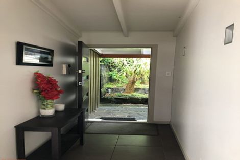 Photo of property in 4 Manutara Avenue, Forrest Hill, Auckland, 0620