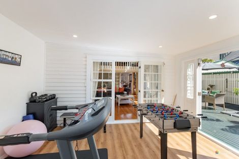 Photo of property in 7 Hinau Street, Woburn, Lower Hutt, 5010