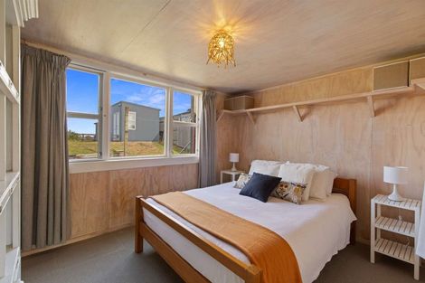 Photo of property in 35 Coleman Avenue, Waverley, 4591