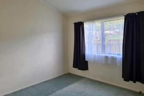 Photo of property in 33a Findlay Street, Tawa, Wellington, 5028