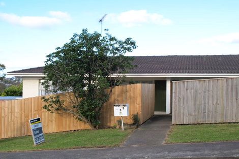 Photo of property in 2/1 Broadview Place, Howick, Auckland, 2014