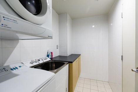Photo of property in Sanctum Apartment, 10 Ebor Street, Te Aro, Wellington, 6011