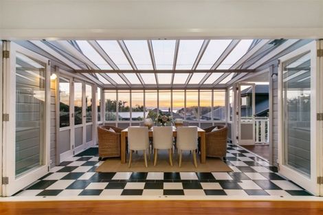 Photo of property in 2 Brassey Road, Birkenhead, Auckland, 0626