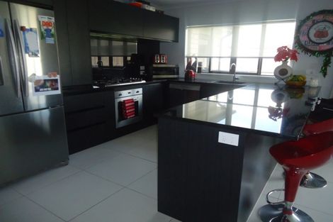 Photo of property in 31 Harbour Crest Drive, Waiuku, 2123