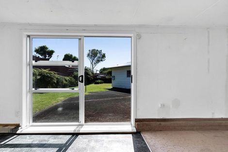 Photo of property in 19 Camellia Avenue, Bell Block, New Plymouth, 4312