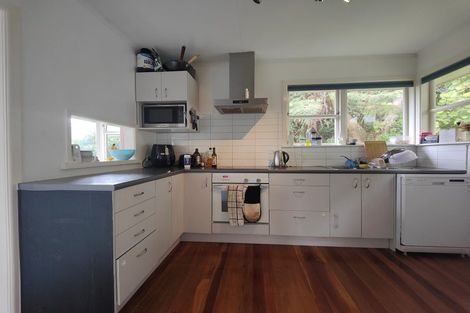 Photo of property in 20 Bedford Street, Northland, Wellington, 6012