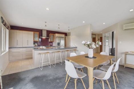 Photo of property in 5 Harrys Way, Redwood, Christchurch, 8051