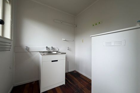 Photo of property in 95 View Road, Henderson, Auckland, 0612