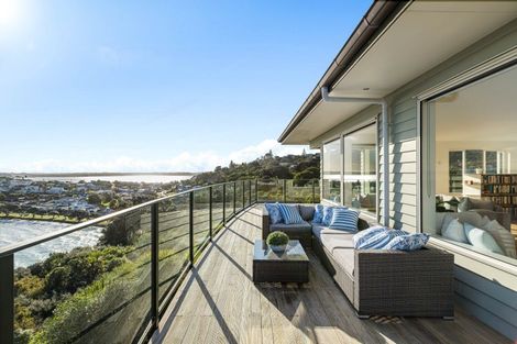 Photo of property in 52 Beauvoir Avenue, Matakatia, Whangaparaoa, 0930