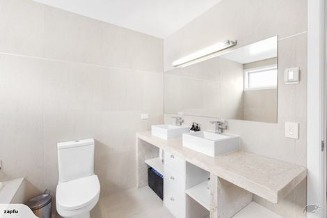 Photo of property in 13 Magnolia Place, Frankton, Queenstown, 9300