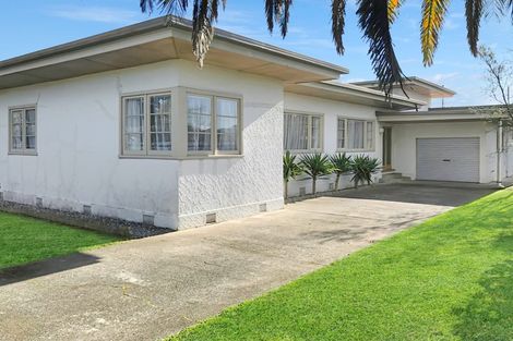 Photo of property in 303 College Street, West End, Palmerston North, 4410