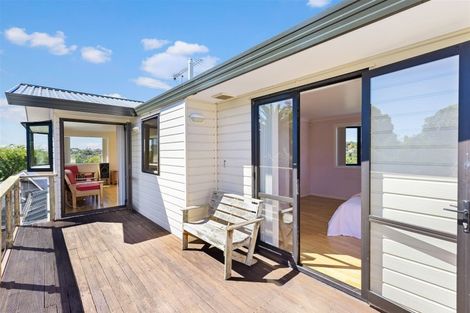 Photo of property in 26 Trelawn Place, Cockle Bay, Auckland, 2014