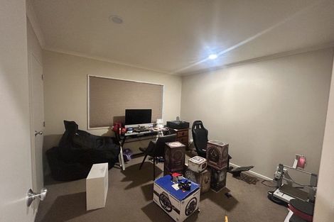 Photo of property in 9a Gandalf Crescent, Paraparaumu, 5032