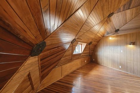 Photo of property in 272 Sturges Road, Henderson, Auckland, 0612