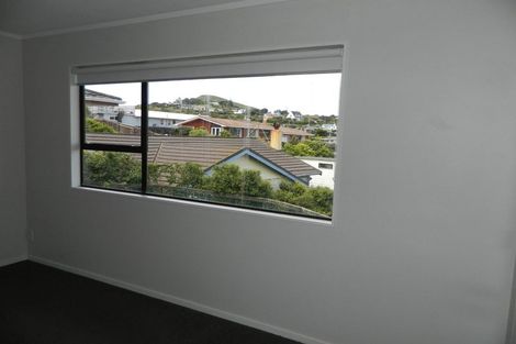 Photo of property in 5 Vella Street, Titahi Bay, Porirua, 5022