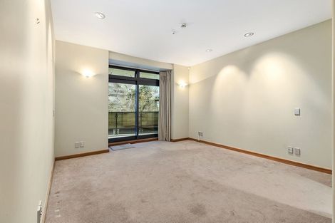 Photo of property in Semple House, 1b/84 Oriental Parade, Oriental Bay, Wellington, 6011