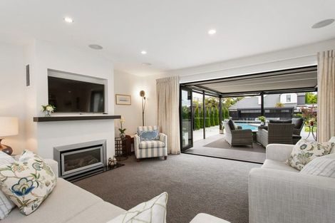 Photo of property in 10 Penhelig Place, Burnside, Christchurch, 8053