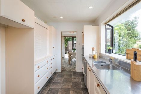 Photo of property in 1 Charwell Place, Highbury, Palmerston North, 4412