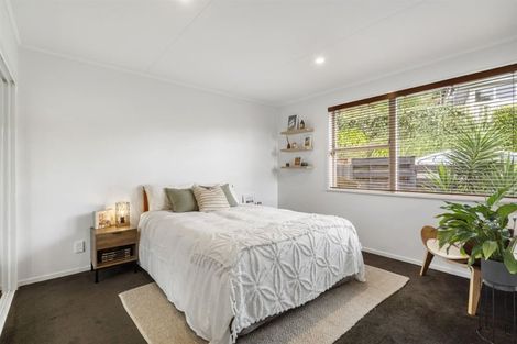 Photo of property in 19 Beeche Place, Birkdale, Auckland, 0626