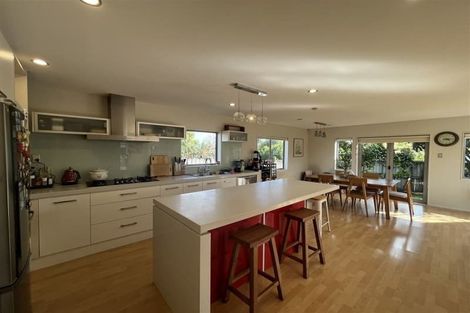 Photo of property in 33 Titoki Street, Te Atatu Peninsula, Auckland, 0610